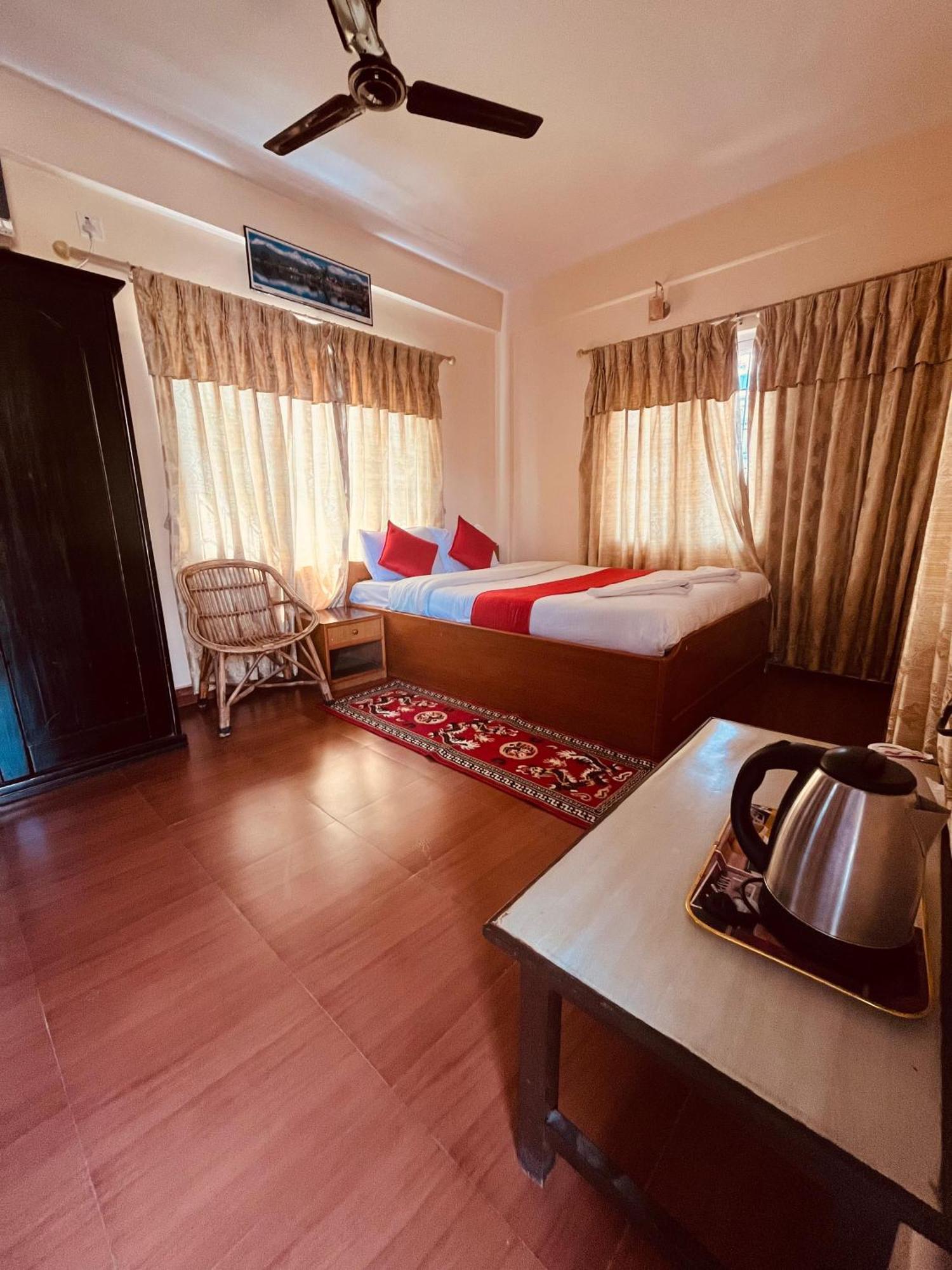 Hotel Global Inn โพคารา ภายนอก รูปภาพ